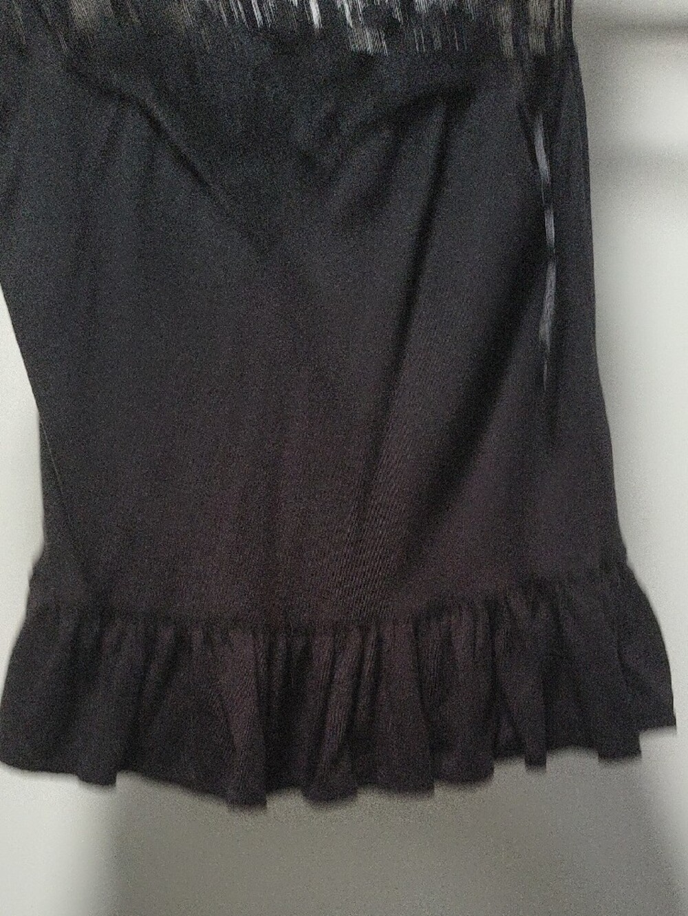Max Edition Black Lace Trim Ruffle Tank - Picture 4 of 5